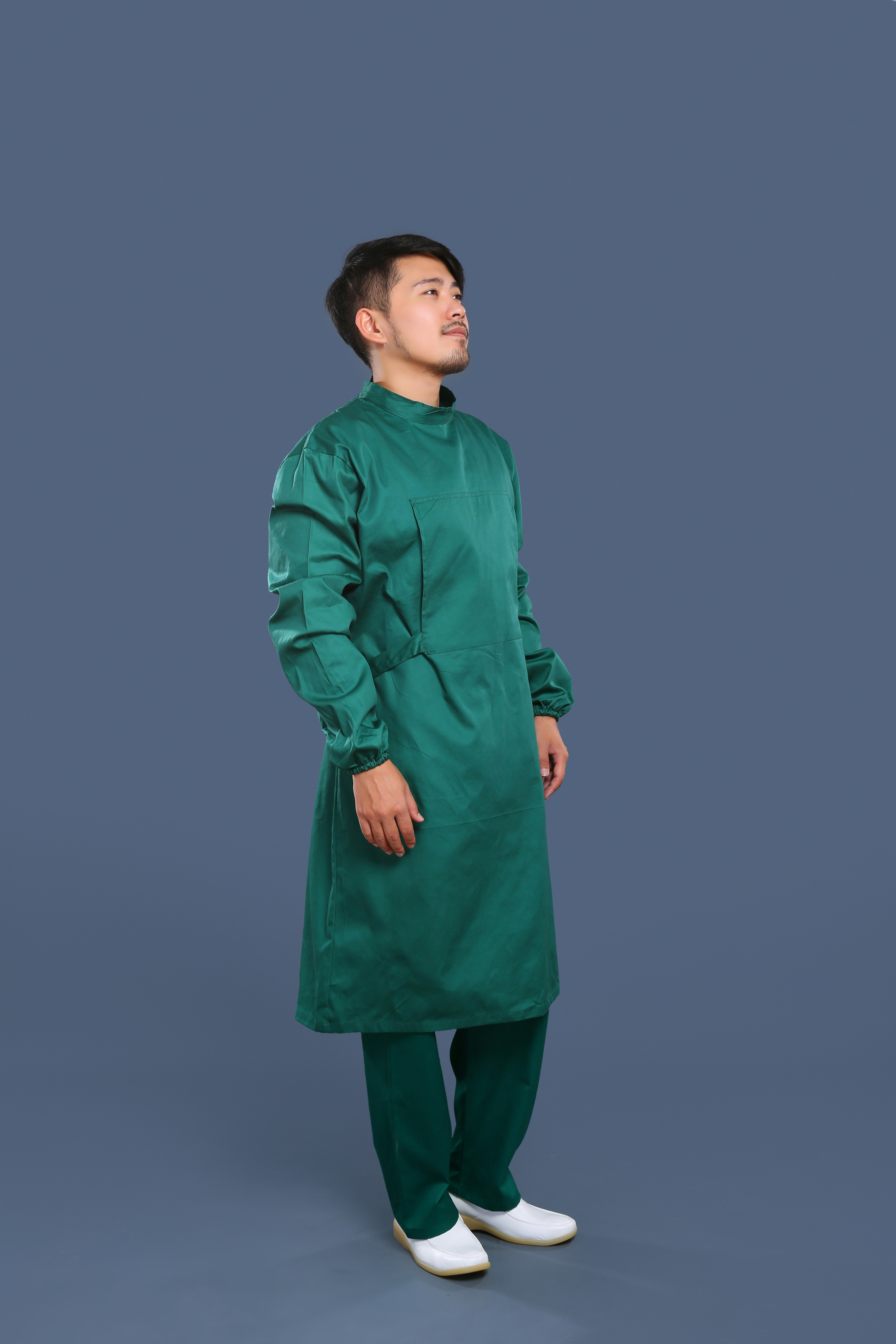 墨綠手術(shù)衣