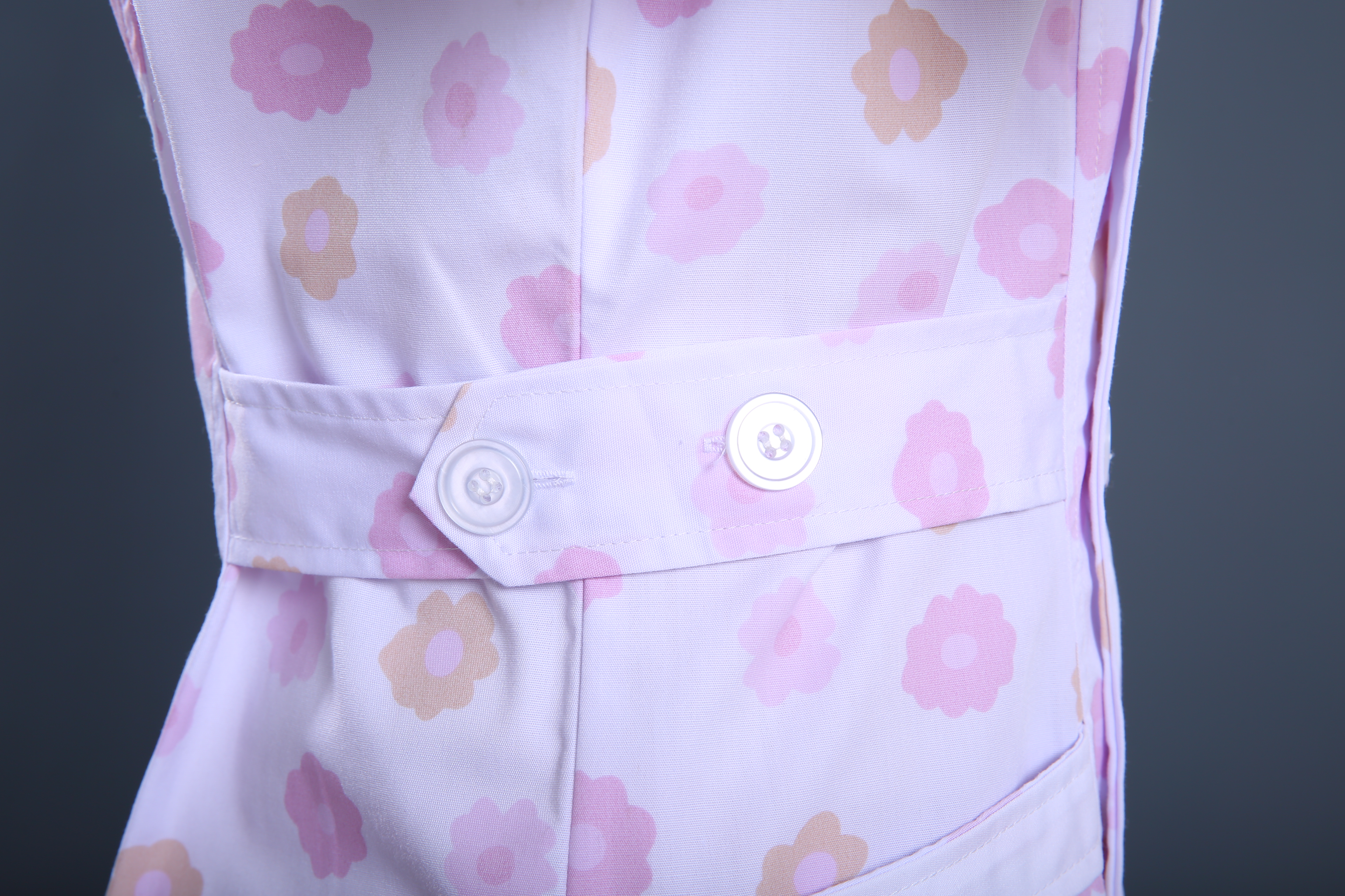 印花護(hù)士制服細(xì)節(jié)