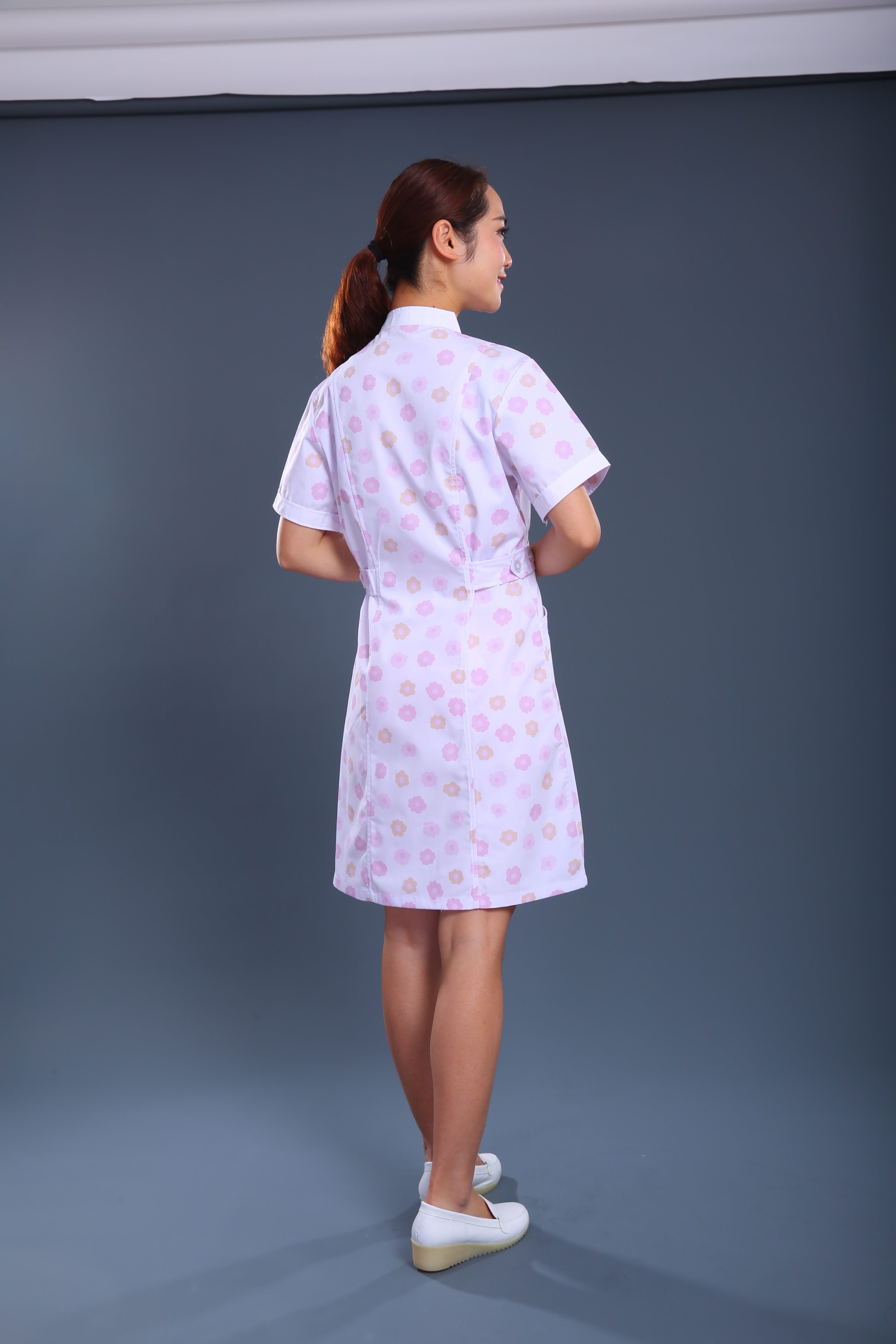 印花護(hù)士制服背面