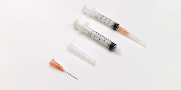 自做簡單注射器沖壓器的方式