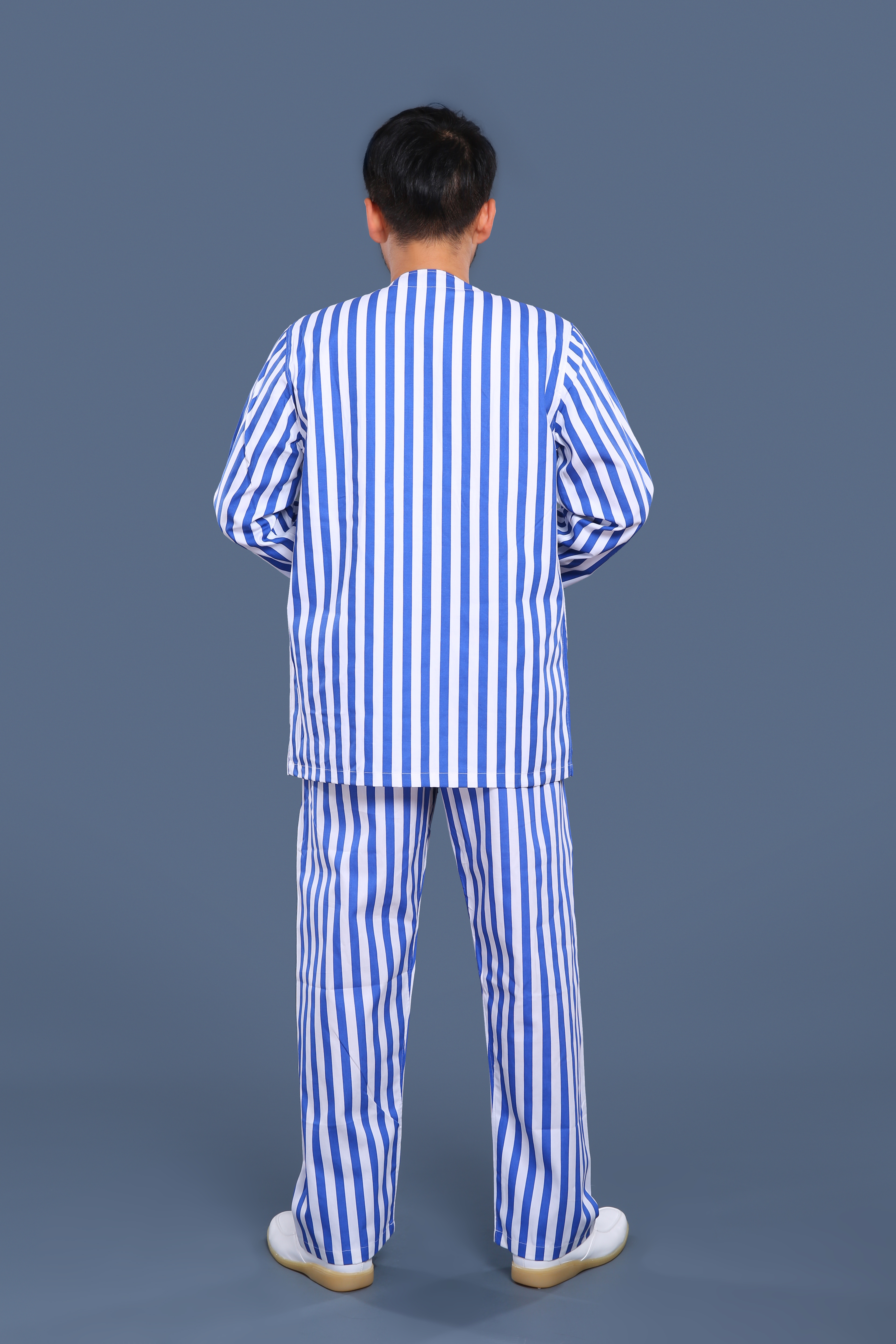 藍(lán)白條紋無領(lǐng)病號服