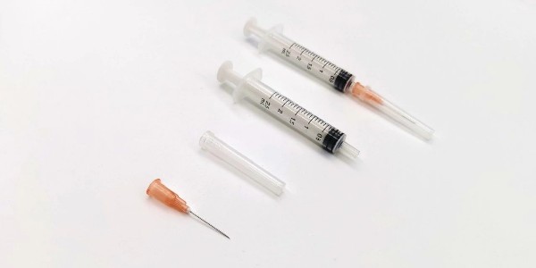 一次性注射器和輸液器的發(fā)放管理?xiàng)l例